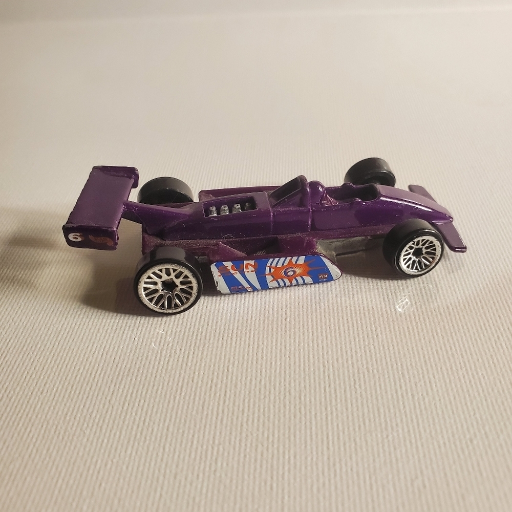 Vintage 1982- Sun #6 Hot Wheel